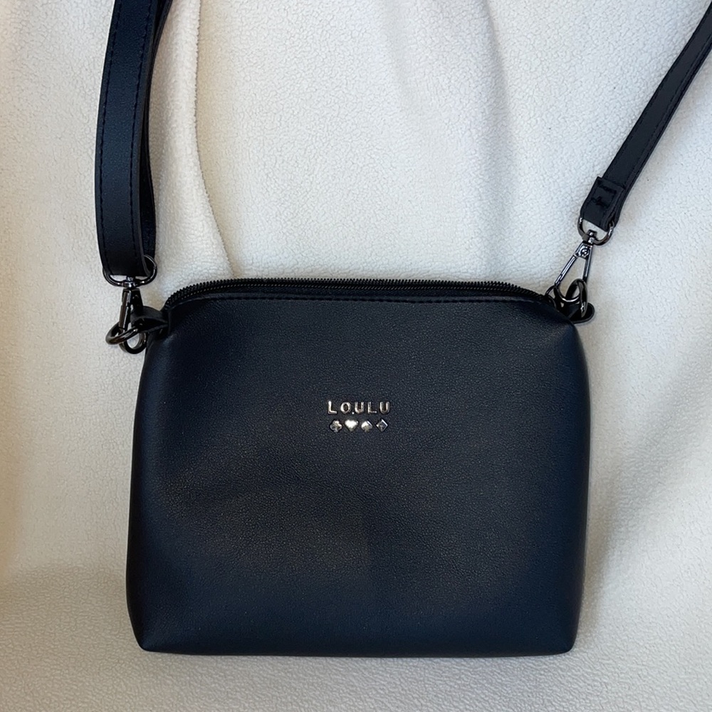 Loulu vegan crossbody bag